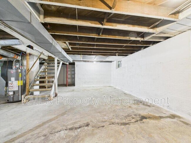 Building Photo - 973 Harrison Ave