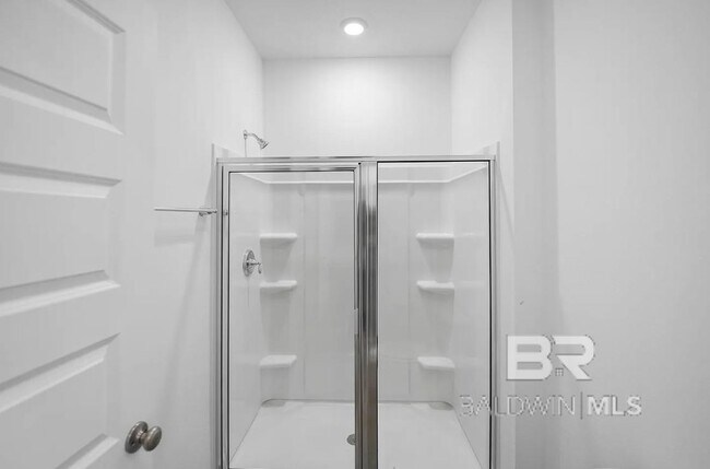 Building Photo - 16102 Laurelbrooke Lp