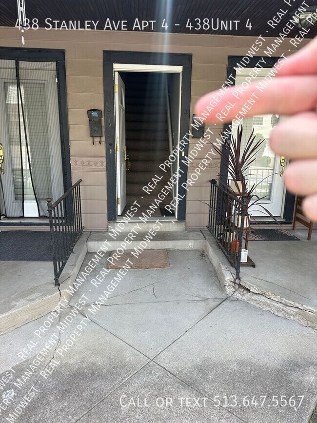 Building Photo - 438 Stanley Ave