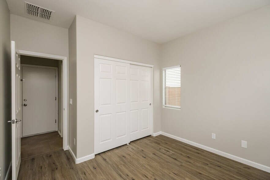 Building Photo - 4743 E Olney Ave