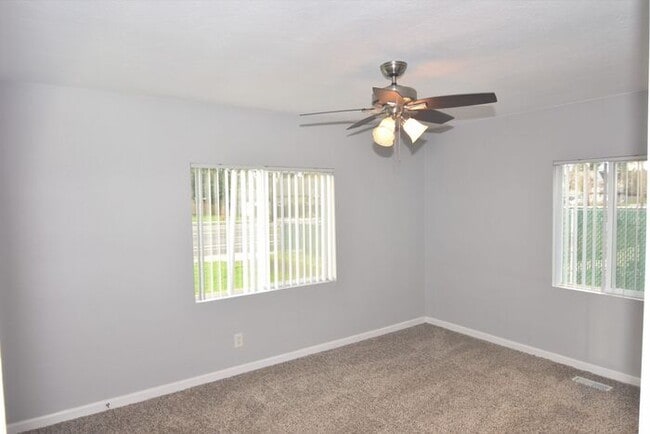 Building Photo - Recently remodeled 3 bed 2 bath home, New ...