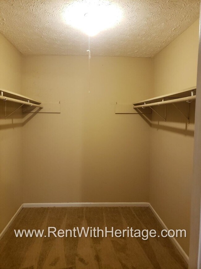 Building Photo - 4832 Timber Ridge Dr
