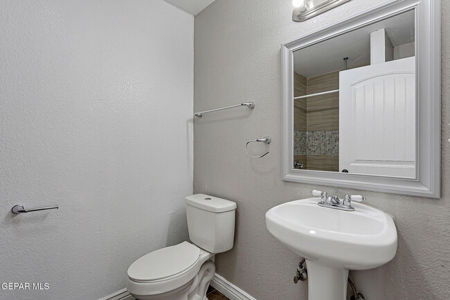 Building Photo - 287 Sunset Hills Dr