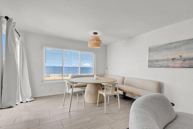 Building Photo - 511 S Ocean Blvd