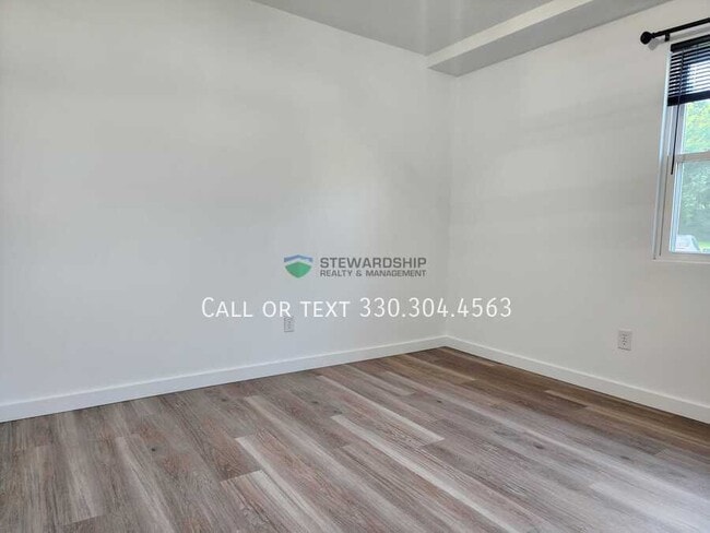 Building Photo - 5031 Massillon Rd
