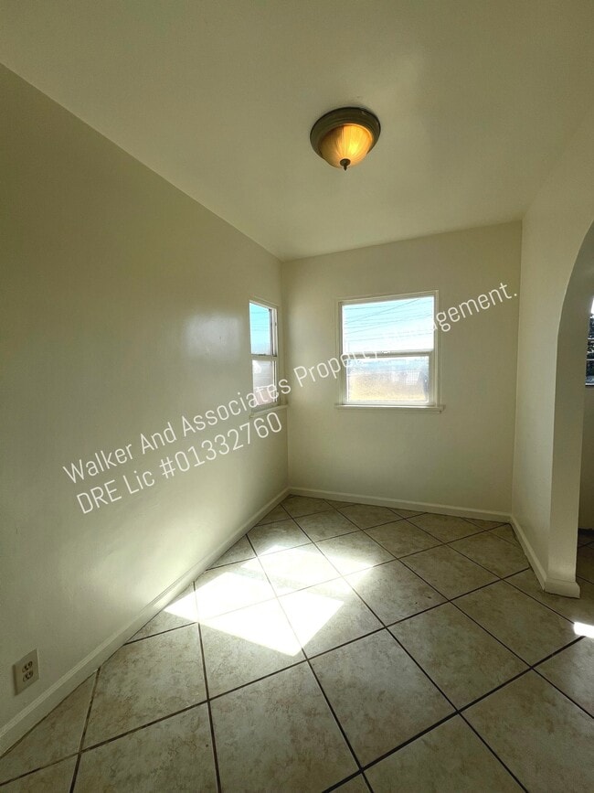 Building Photo - 554 Campodonico Ave