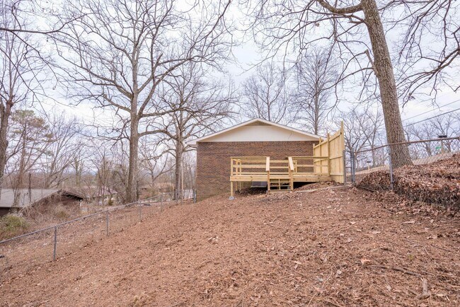 Building Photo - 340 Alpine Dr