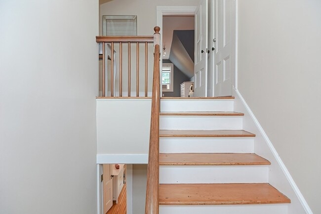 Building Photo - 2 Elm St