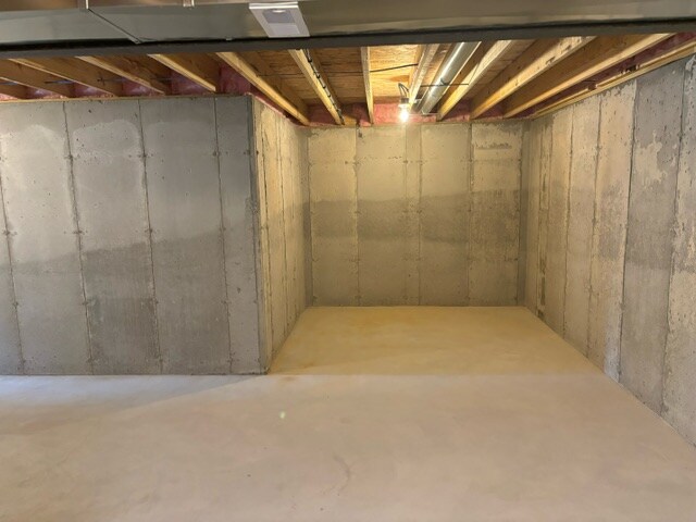 Building Photo - 905 Jefferson St