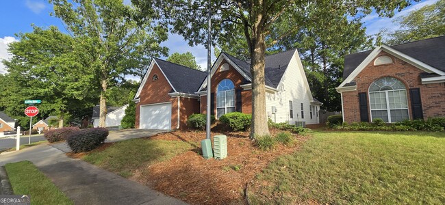 Building Photo - 2 Mill Ridge Pl