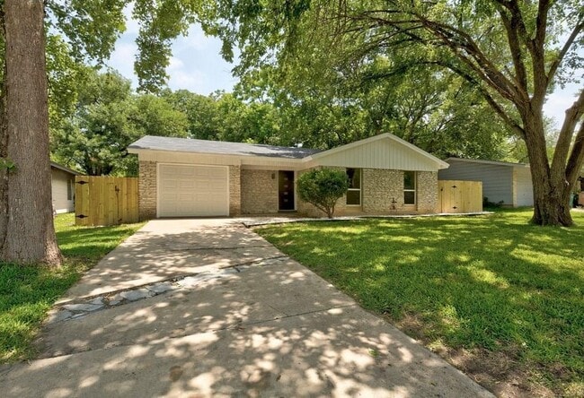Building Photo - 306 Tamworth Ave