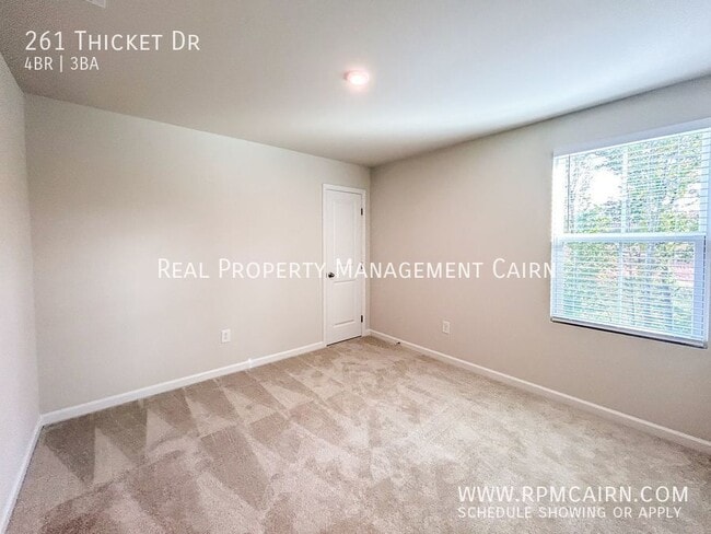 Building Photo - 261 Thicket Dr