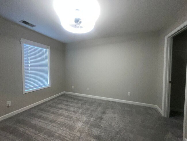 Building Photo - 5114 Lime St