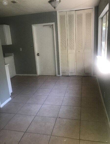 Building Photo - 12326 Trailing Oaks St