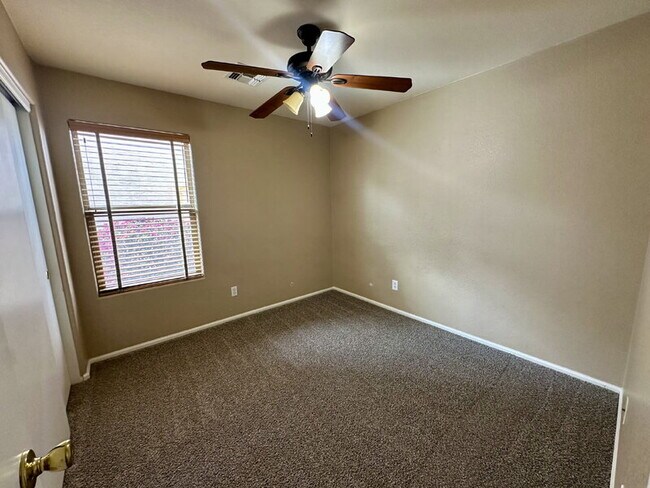 Building Photo - 41841 W Sunland Dr