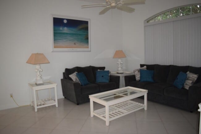 Building Photo - Fully furnished 3 bedroom 3 Bath POOL home in Sandpiper Bay