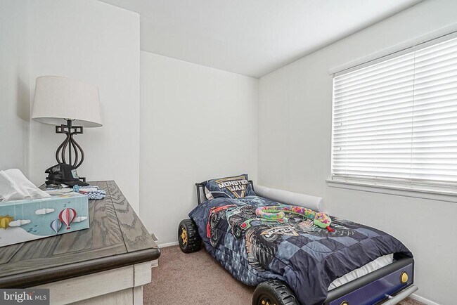 Building Photo - 39 Libra Ln