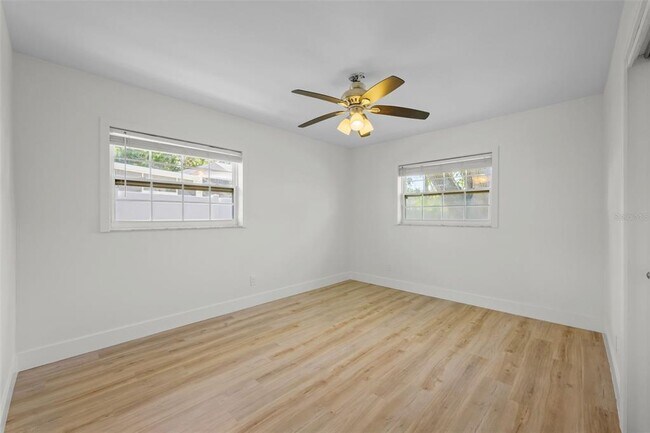 Building Photo - 5700 Bayou Grande Blvd NE