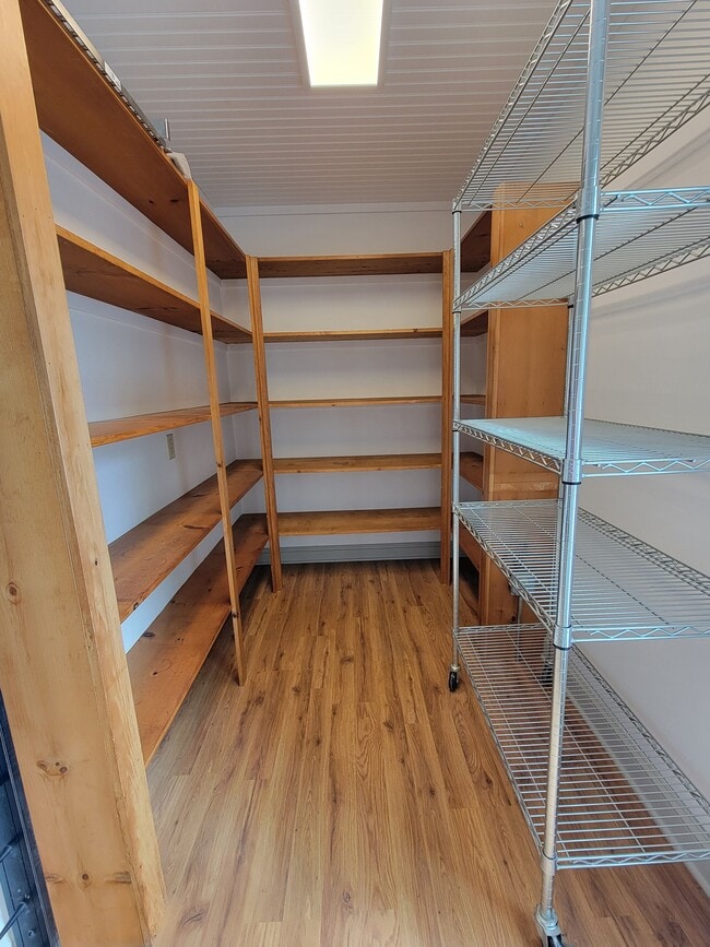 Building Photo - 33 Rittenhouse Rd