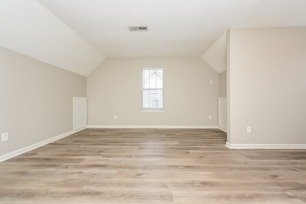Building Photo - 5622 Glen Ridge Bend