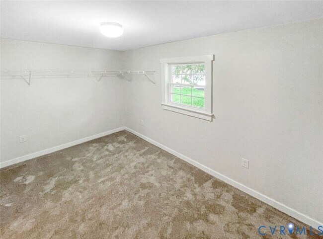 Building Photo - 7905 Tamarind Dr