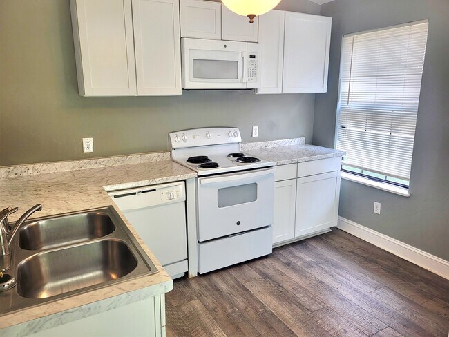 Building Photo - 3004 Steeple Chase Ct