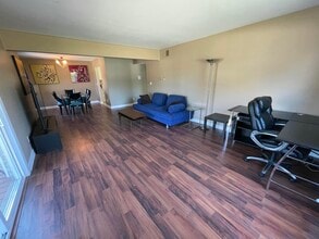 Building Photo - 10635 N Ivy Ct
