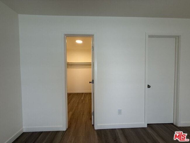 Building Photo - 1732 W 169th Pl