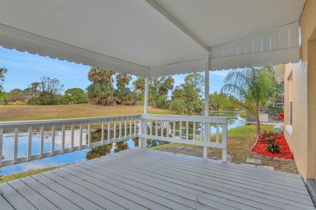 Building Photo - 3/2 in Pelican Bay