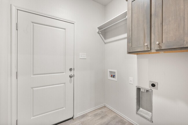 Building Photo - 1122 N 7th St