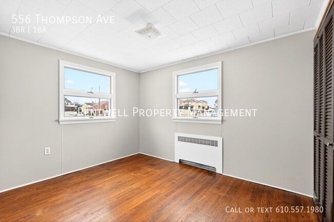 Building Photo - 556 Thompson Ave