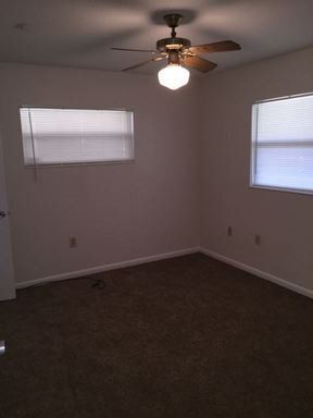 Building Photo - 917 S Alder Ave