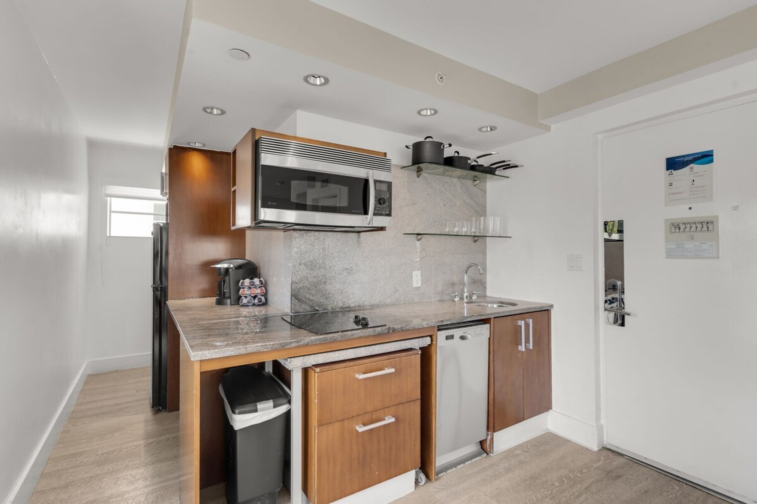 Building Photo - 1130 Ocean Dr