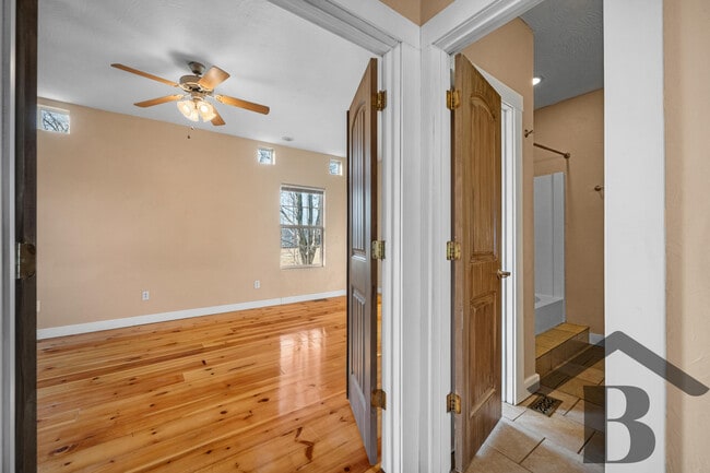 Building Photo - 1543 S Tuscany Ct