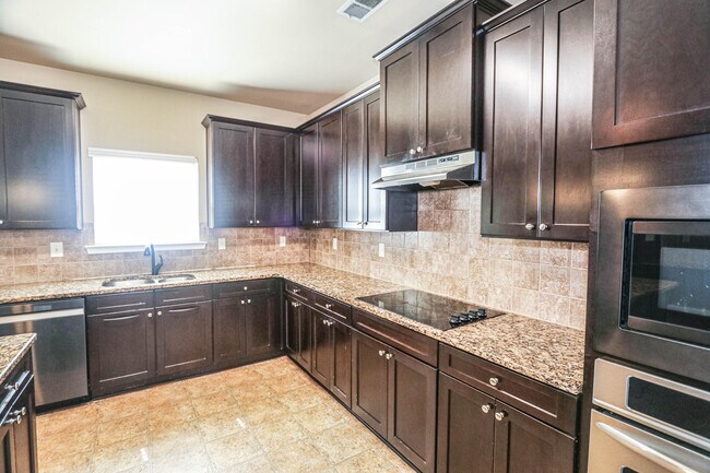 Building Photo - 1357 Highwoods Pass