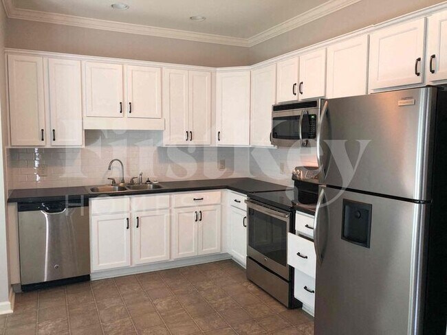 Building Photo - 411 Odum Rd