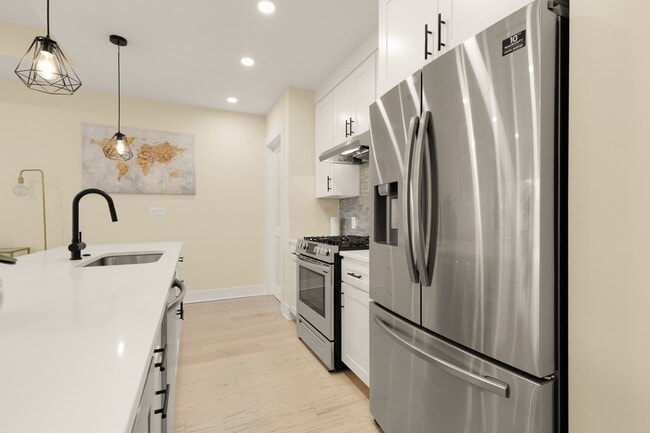 Building Photo - 822 Kennedy St NW