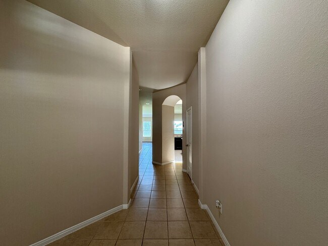 Building Photo - 19038 W Windhaven Terrace Trail
