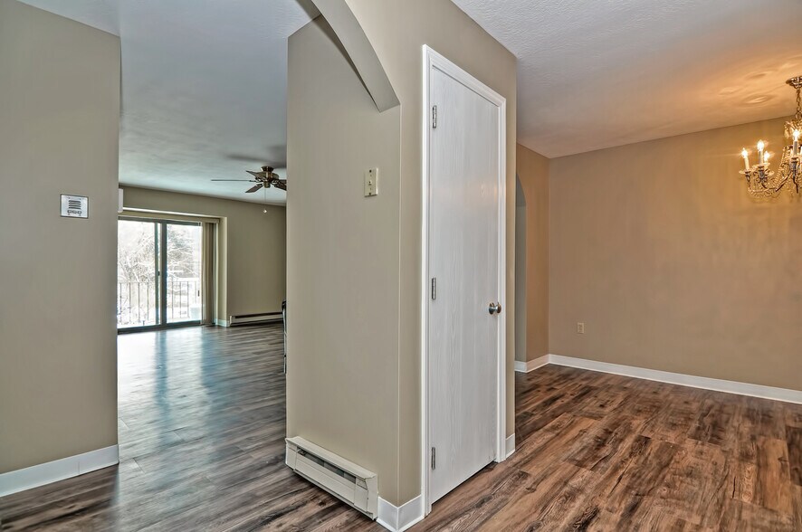 Building Photo - 1 Bristol Court Unit 3