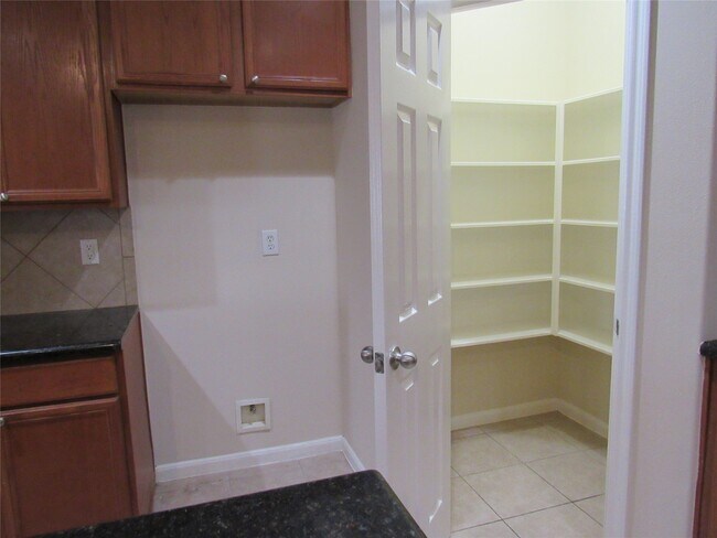 Building Photo - 13514 Villa Arbor Dr