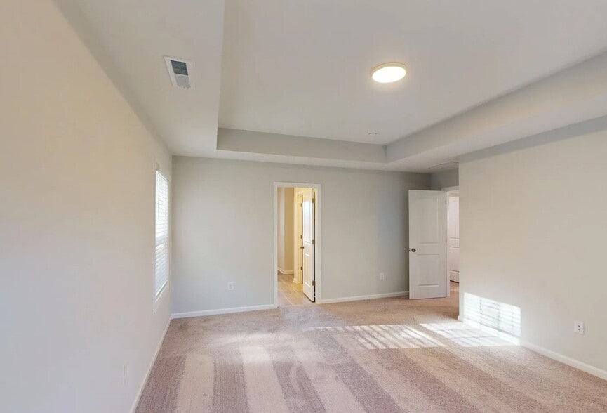 Building Photo - 130 Tawny Slope Ct