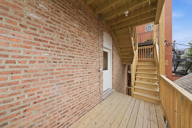 Building Photo - 1514 W Fry St
