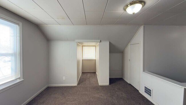 Building Photo - 20122 Manor St