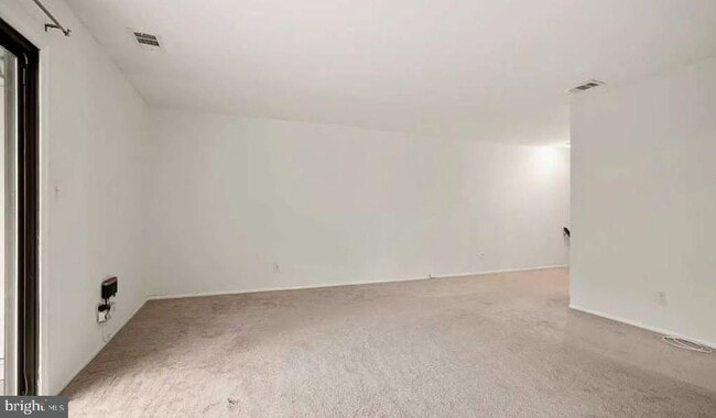 Building Photo - 158 Wyndham Pl