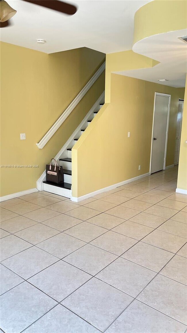 Building Photo - 8110 San Carlos Cir