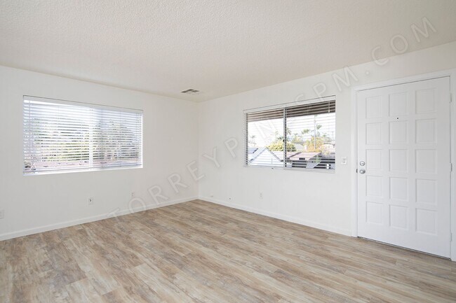 Building Photo - *OPEN HOUSE: 8/30 1-2PM* BEAUTIFUL Remodel...