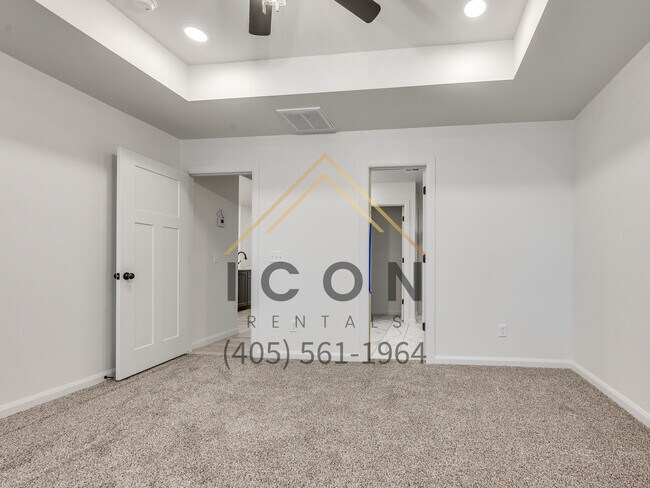 Building Photo - 5109 SE 85th St