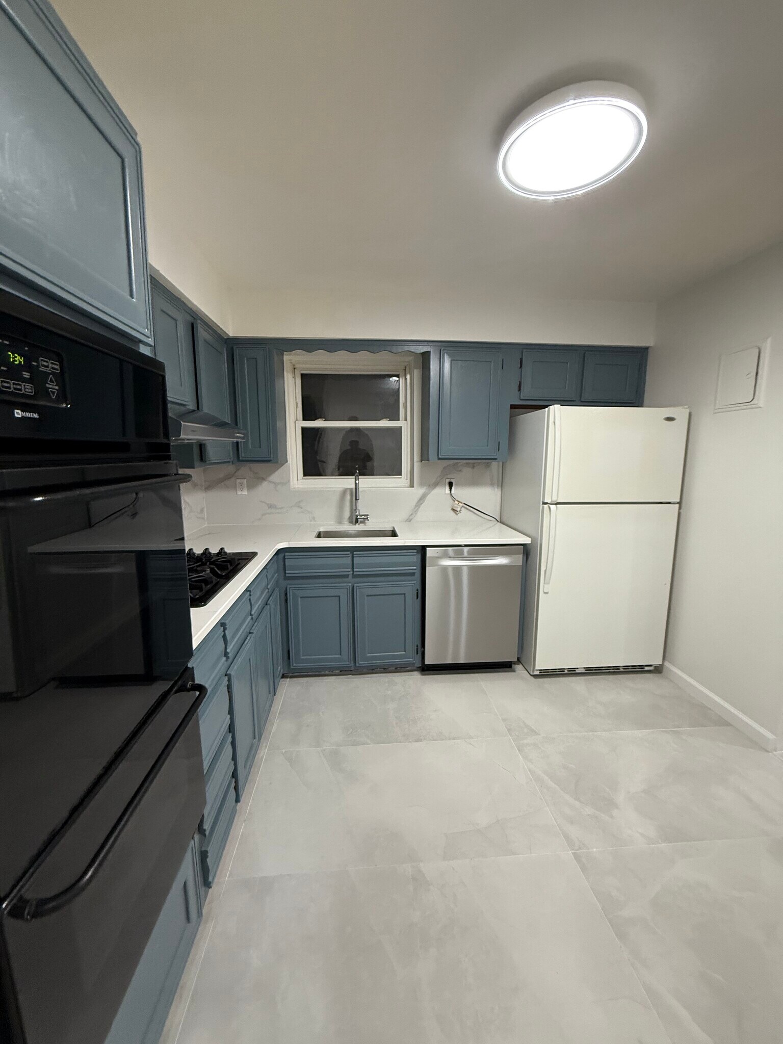 Building Photo - 30 Bay 37th St