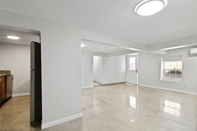 Building Photo - 2507 37th St