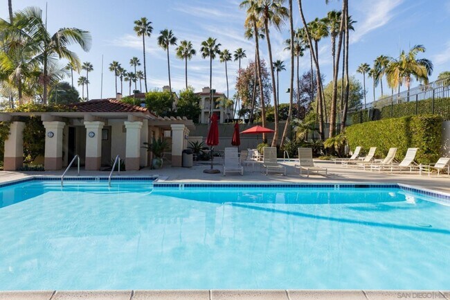 Building Photo - Beautifully remodeled home in the desirabl...